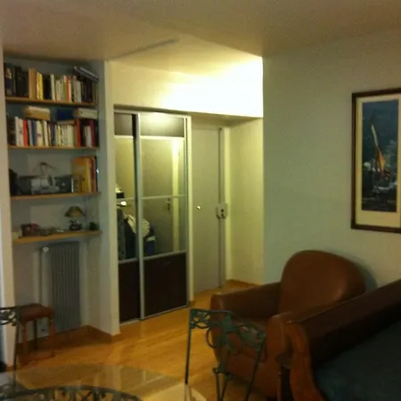 아파트 Alibert1er *